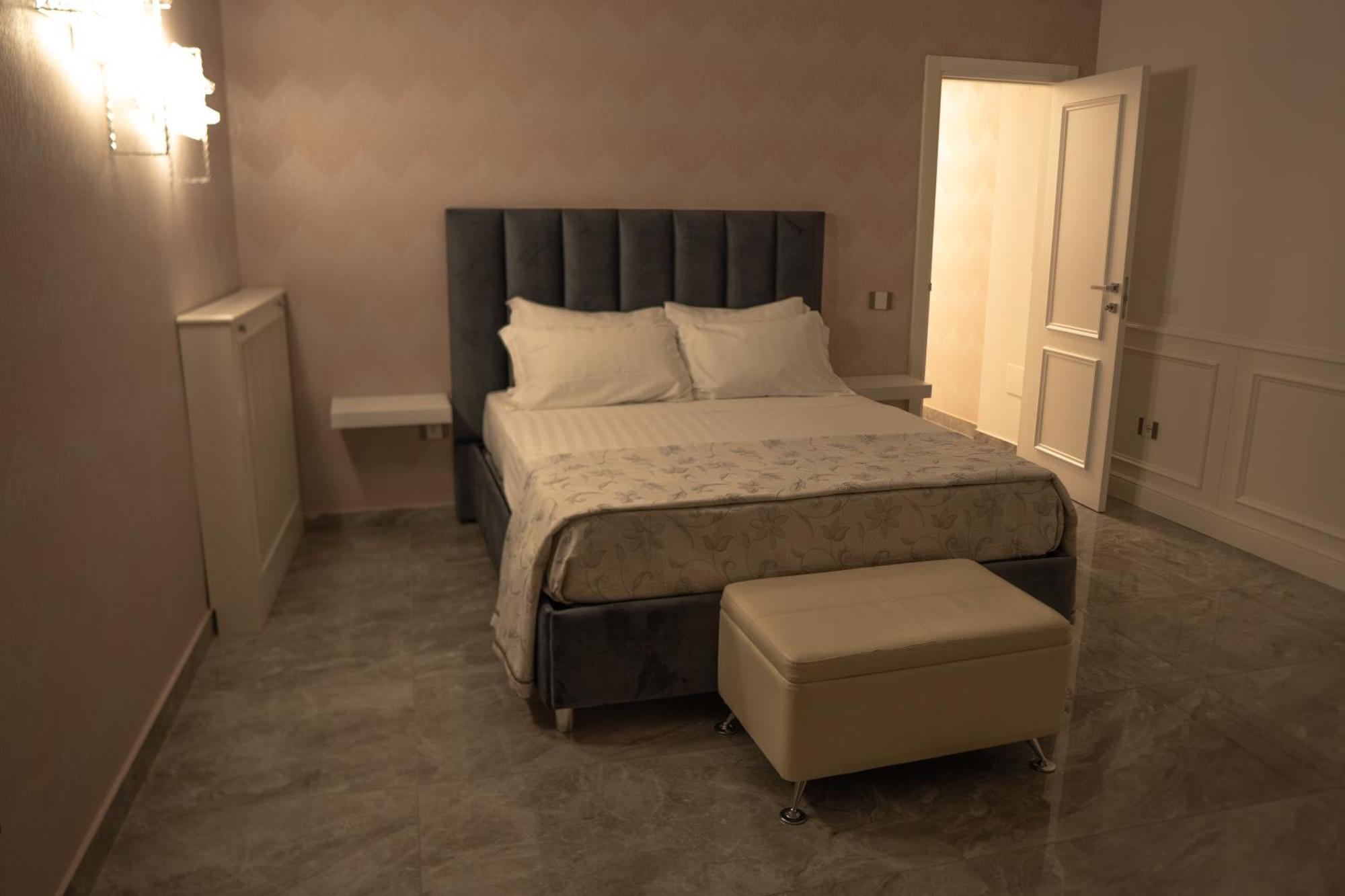נאפולי Suite D'Elite Chiaia מראה חיצוני תמונה